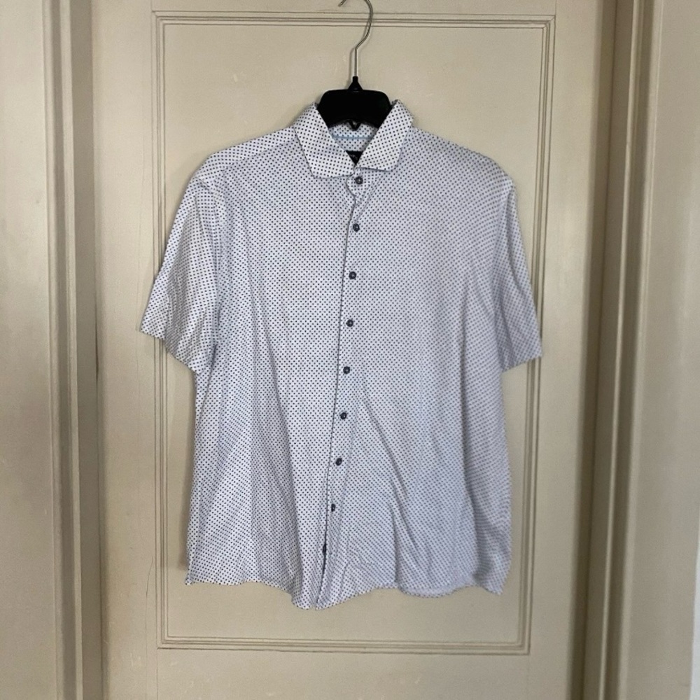 Johnnie-O Top Shelf Button Up Shirt Mens XL White Blue Dot Short Sleeve